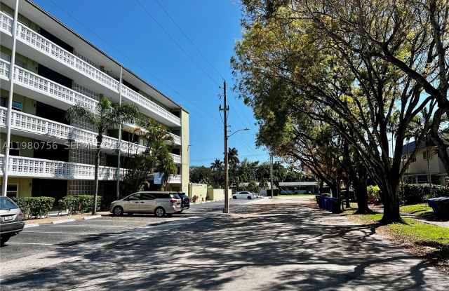1425 Arthur St photos photos