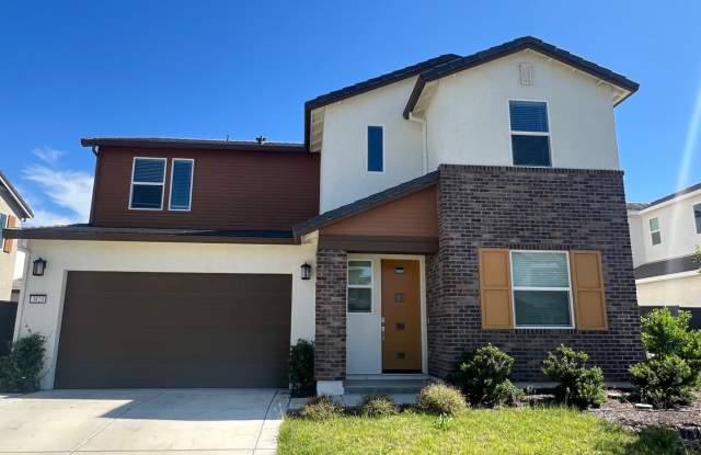 Gorgeous Like-New 4 Bedroom! photos photos
