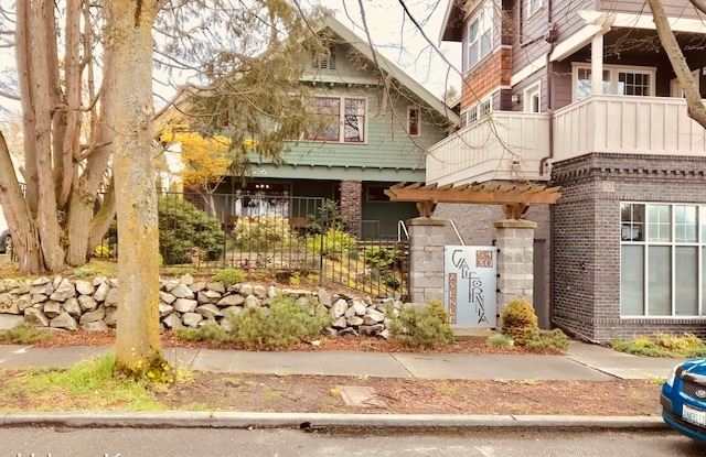 5430 California Ave SW Unit #3D - 5430 California Ave SW, Seattle, WA 98136