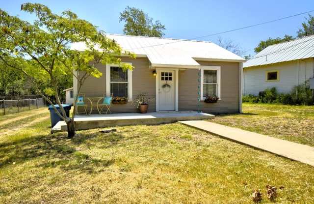 309 Lowry St photos photos