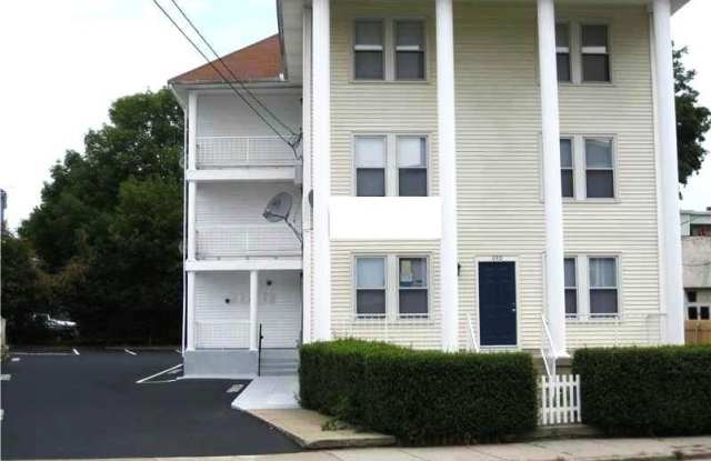 690 Elm Street photos photos