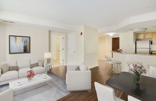 The Promenade at Harbor East Gallery 2