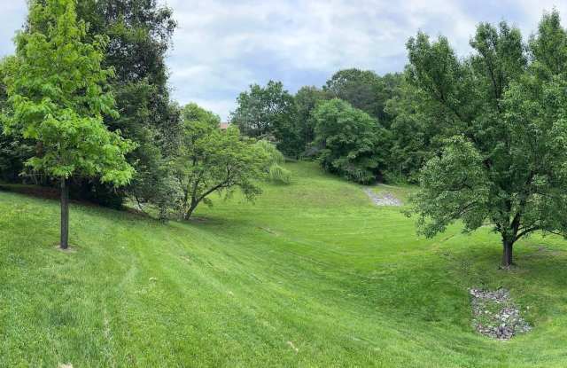 7519 HEATHERTON LANE Gallery 3