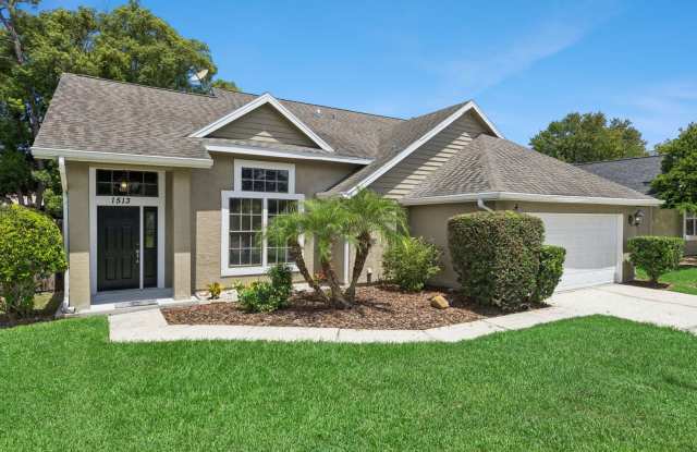 Spacious 4/2.5 in Lake Mary with Fenced Yard Gallery 3