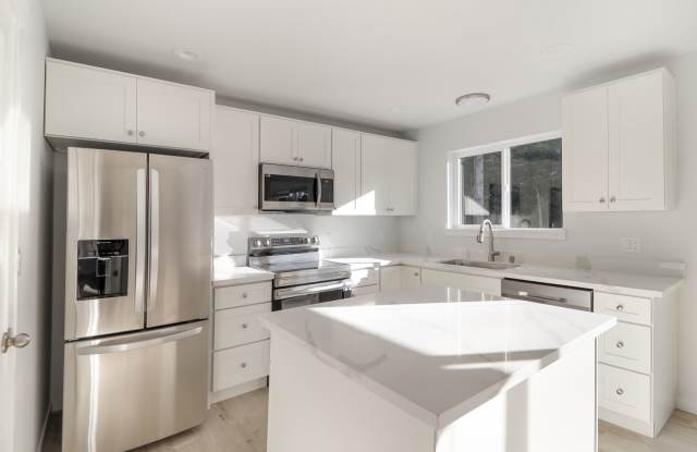 3 Bed 2.5 Bath w/Office - Admirals Cove Beach Club Gallery 4