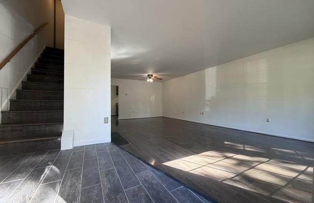 6921 WOODSTREAM Lane Gallery 4