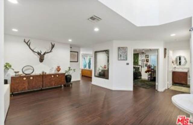 12834 Landale Street Gallery 2