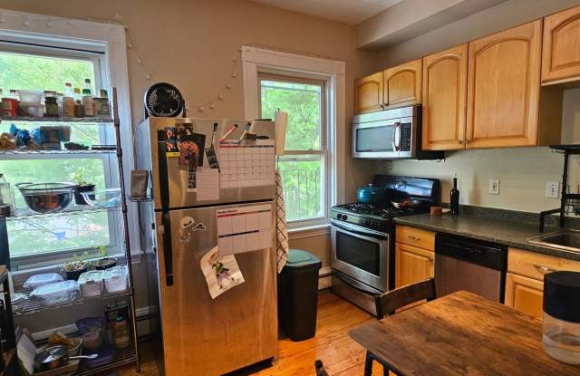 Bright and Beautiful Oak Square Studio Avail for June or July! photos photos
