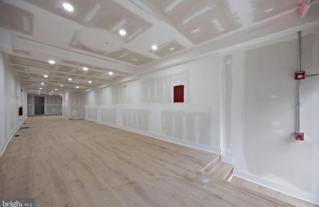 841 N TATNALL Street Gallery 2
