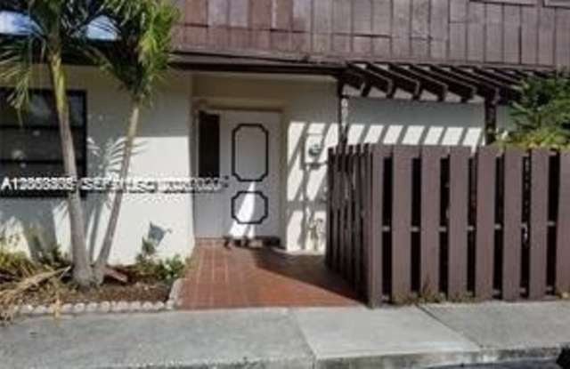 6943 SW 40th St photos photos