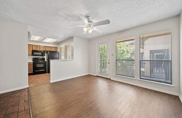 2x1 West Campus Apartment photos photos