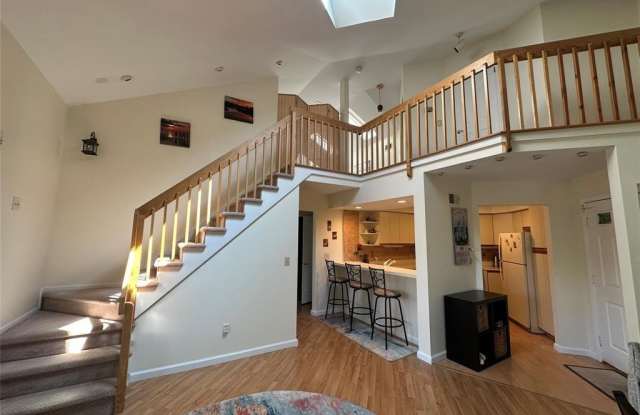 1488 Westgate Drive Gallery 2