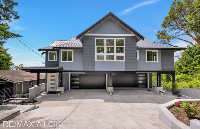 15901 Maplewild Ave SW #B - 15901 Maplewild Avenue Southwest, Burien, WA 98166