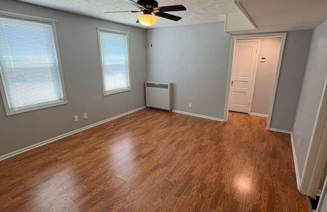 Hillside Court Apartments (306 N. 31st Ave.) Gallery 1