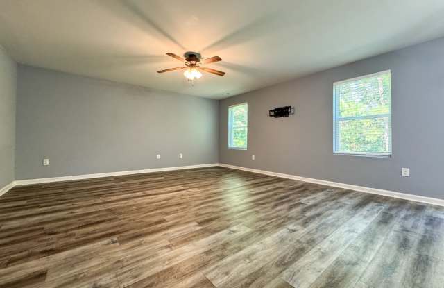 Beautiful 4 Bed 2.5 Bath Home in Lillington Gallery 3