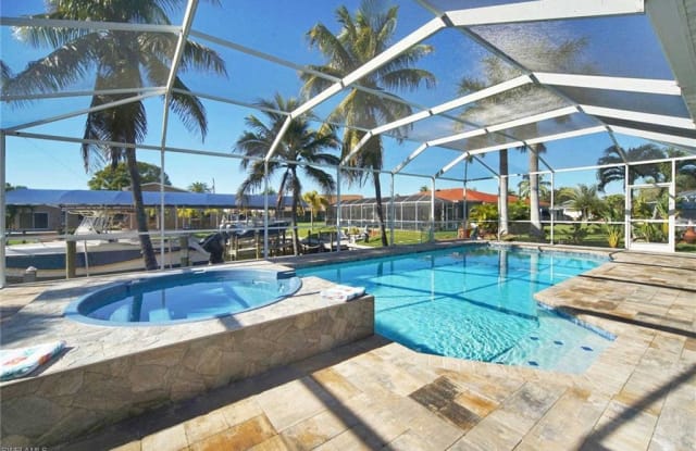 5206 SW 10th AVE - 5206 Southwest 10th Avenue, Cape Coral, FL 33914