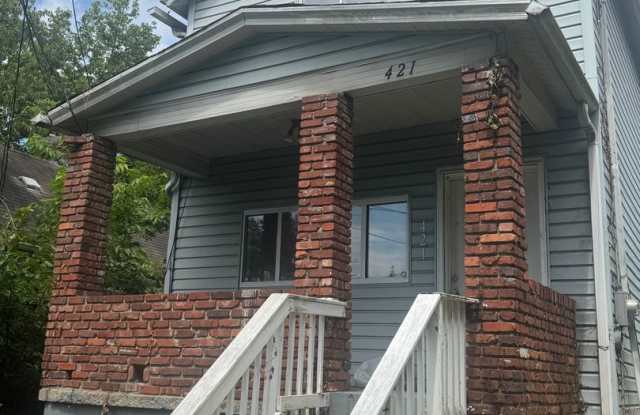 Charming 2BR Home in McKeesport Gallery 1