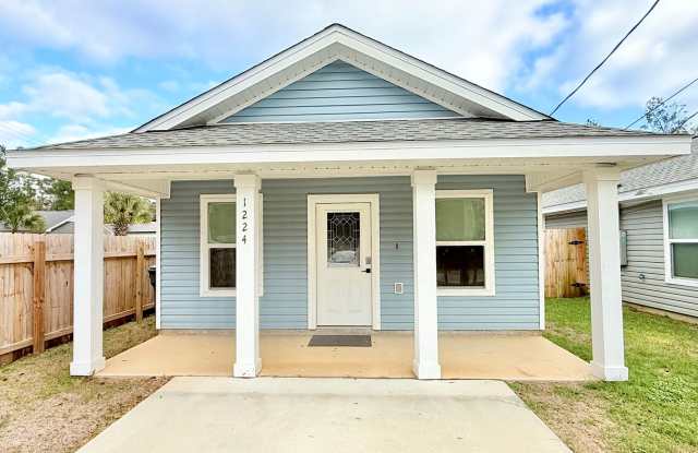 Modern Two-Bedroom Home - 1224 North X Street, West Pensacola, FL 32505