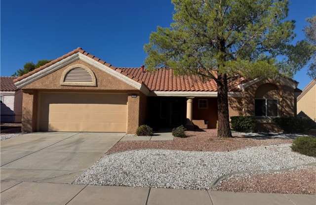 2449 Desert Glen Drive Gallery 1