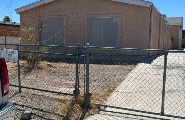 Double wide with detached garage rental photos photos