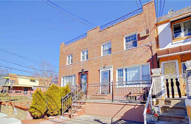 226-03 141st Avenue Gallery 3