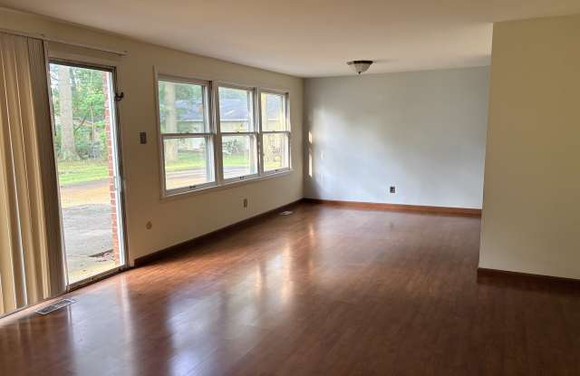 1537 W 74th Place Gallery 4