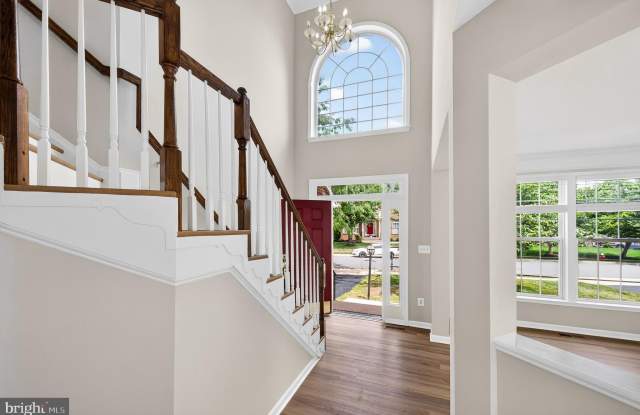 42071 PEPPERBUSH Place Gallery 4