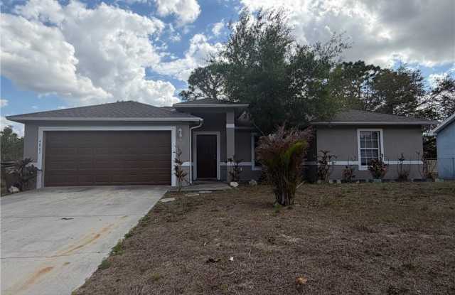 4807 5th Street W photos photos