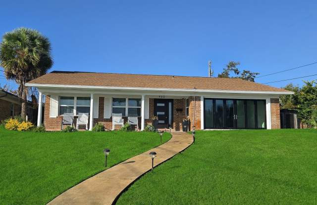 Breathtaking Bayfront Beauty on Scenic Beach Drive! photos photos Breathtaking Bayfront Beauty on Scenic Beach Drive! photos photos