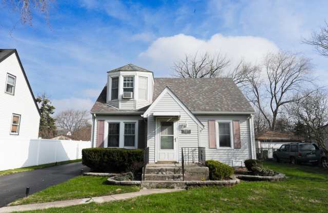 6828 W 97th Street - 6828 97th Street, Oak Lawn, IL 60453