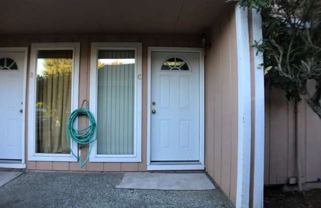 Rock Creek 4-plex Unit - 2 Bedrooms 1.5 Baths, 1,050 Sq. Ft INCLUDES 1 CAR DETACHED GARAGE!!!!! photos photos