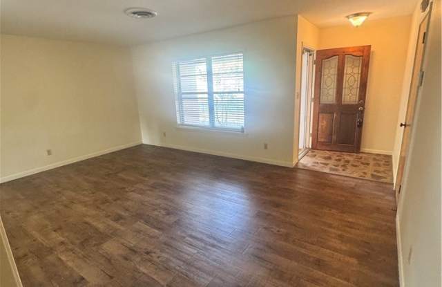 4702 Aster Lane Gallery 3