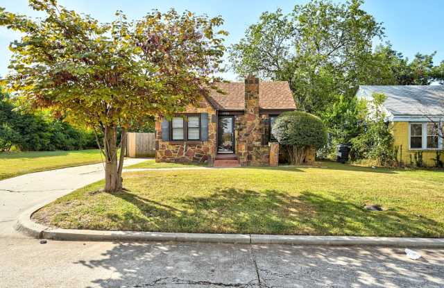 Charming Stone Cottage with Modern Updates photos photos
