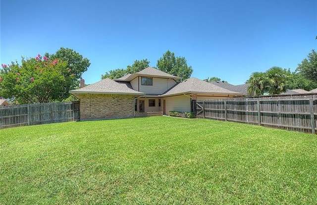 1602 Camelot Lane Gallery 4