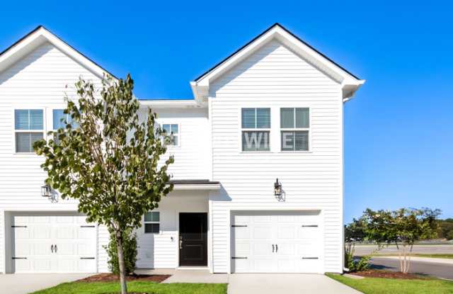 1004 Wildflower Drive photos photos