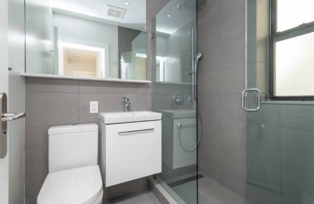 Modern features apartment in Brighton photos photos