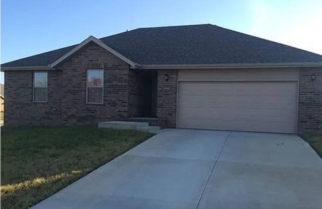 3 Bed, 2Bath, 2 Car Garage, with Fenced in Yard!! photos photos