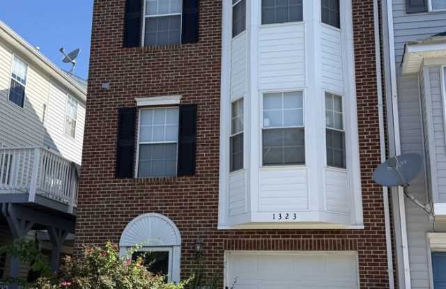 1323 Hampshire Drive photos photos