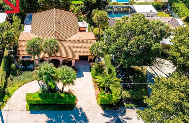 708 NW 6th Dr photos photos