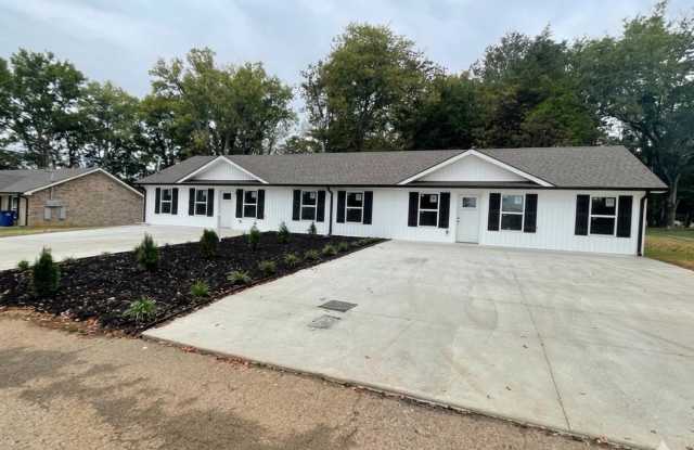Spacious Duplex with Fence-In Back Yard.... photos photos Spacious Duplex with Fence-In Back Yard.... photos photos