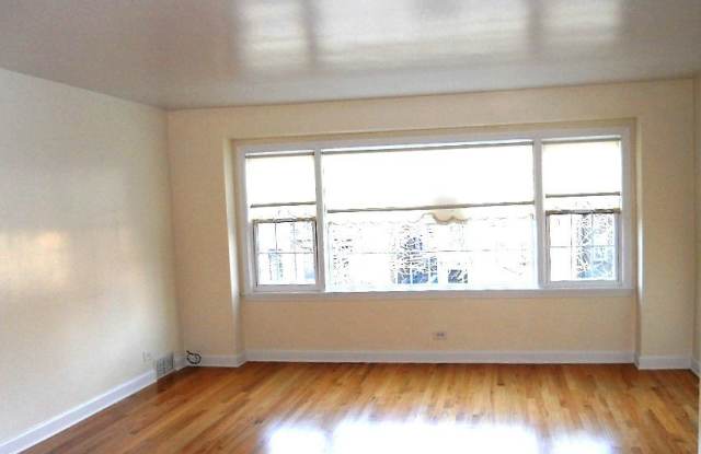 5534 N Campbell Avenue Gallery 3
