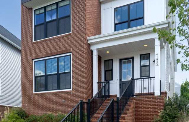Spacious 5-bedroom, 4-bath single-family home in Brambleton / Ashburn photos photos