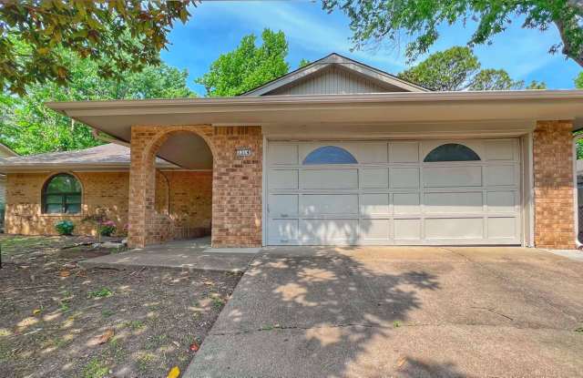 Large 3 Bedroom 2 Bath Home for Rent. Gallery 1