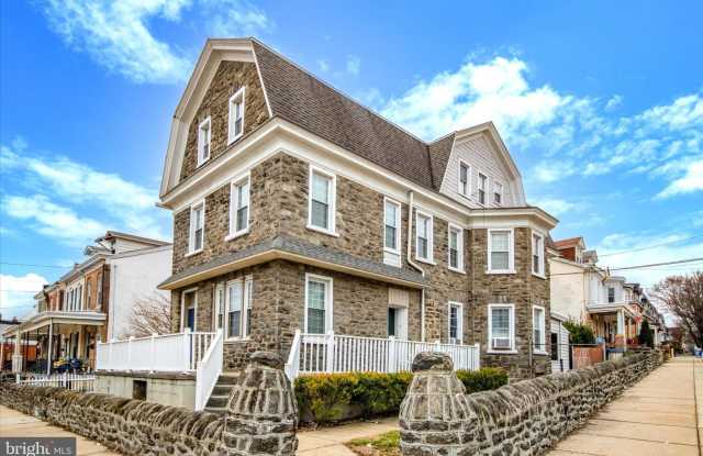 274 ROXBOROUGH Avenue unit: 3R photos photos