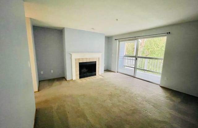 23333 Cedar Way C204 - 23333 Cedar Way, Mountlake Terrace, WA 98043