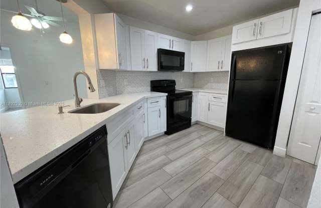 1042 Adams Ave photos photos