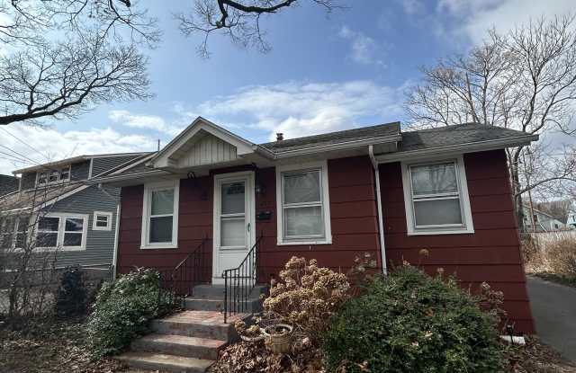 455 Peart Avenue photos photos