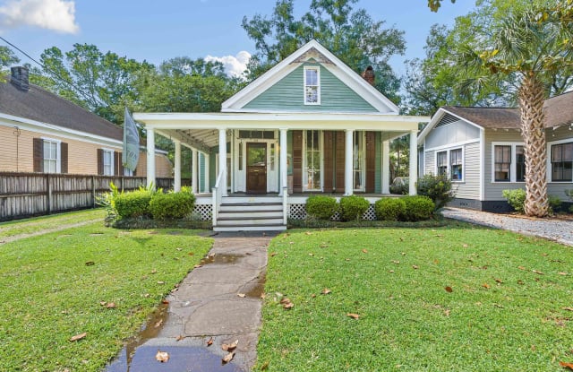 24 Houston Street photos photos
