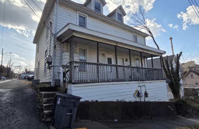 154 6th Street - 2 photos photos