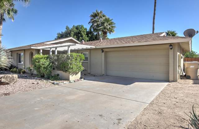 14009 N WENDOVER Drive Gallery 4